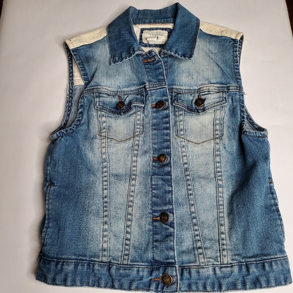 Forever 21 - Jean Vest with Lace Detail size Small